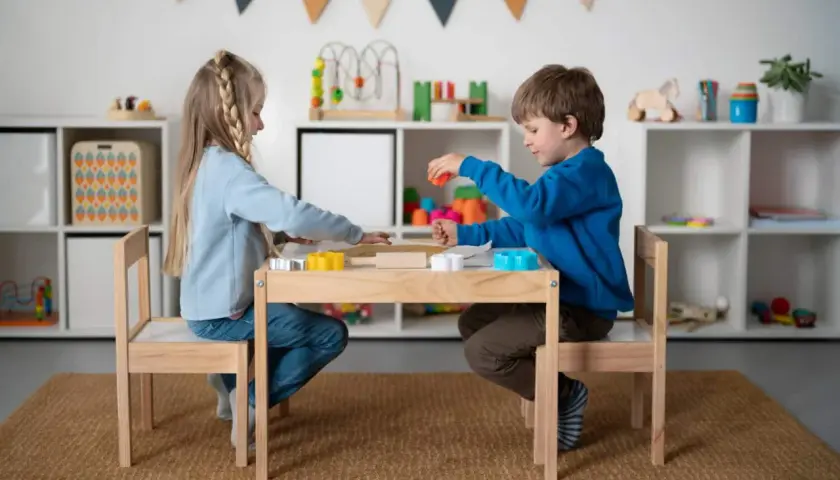 Przedszkole Montessori – co to jest i jak wpływa na rozwój dziecka