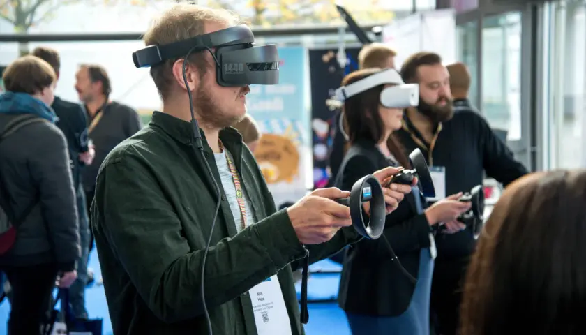 Przeniesienie do innego wymiaru: świat VR i jego znaczenie