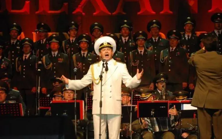Ile trwa koncert chóru aleksandrowa? Zaskakujące fakty o długości występu