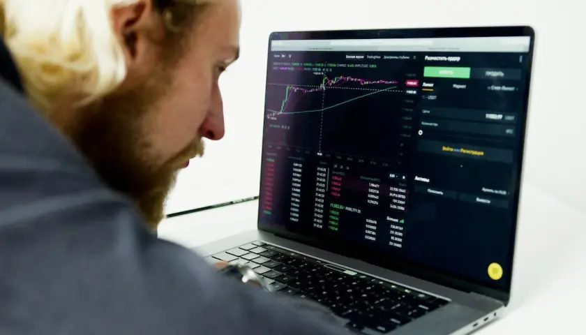 Bitcoin odradza się i wraca na właściwe tory: czynniki i prognozy ekspertów.