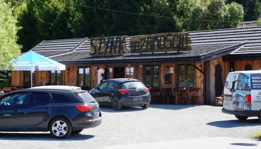 Cisna gdzie zjeść? Odkryj najlepsze restauracje z lokalną kuchnią