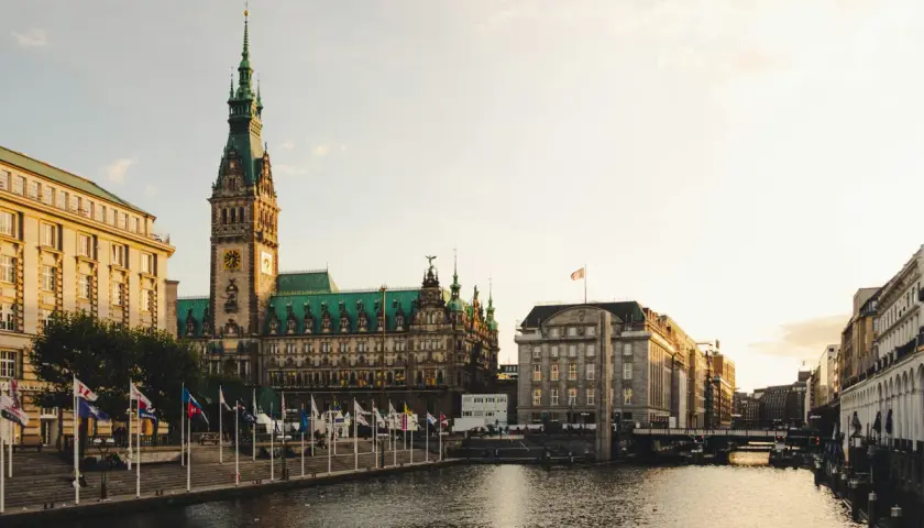 Czy w Hamburgu jest bezpiecznie? Oto, co musisz wiedzieć przed wizytą.