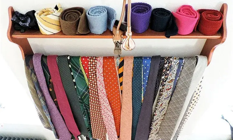 Jak przechowywać krawaty elegancko i praktycznie - skuteczne porady