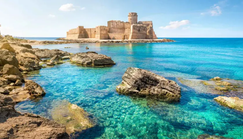 Spiagge Italia: Trova la tua vacanza al mare perfetta con la guida