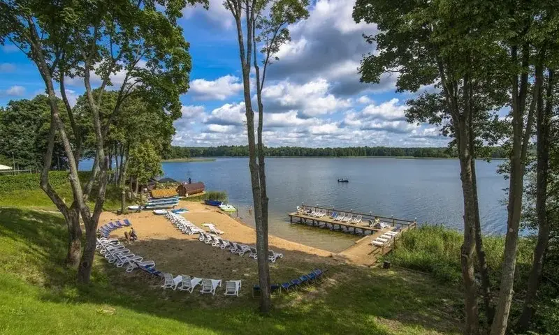 Dolny Śląsk: Hotele nad jeziorami ze SPA i plażą co wybrać?