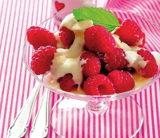 Jak zrobić sorbet malinowy – prosty przepis na orzeźwiający deser