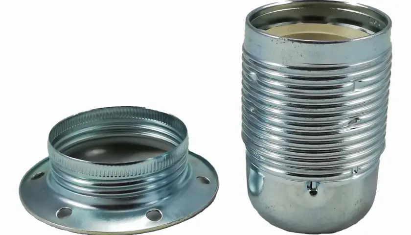 Metalowa oprawka e27 przykręcana, z gwintem i podstawą montażową.