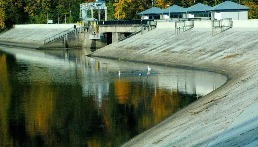 Elektrownia Myczkowce: Starsza siostra Soliny i jej tajemnice Bieszczad