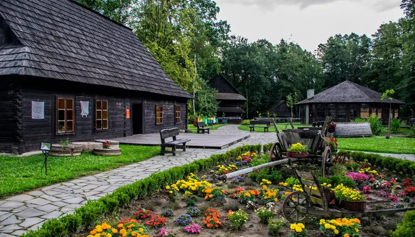 Skansen wsi pszczyńskiej: Odkryj fascynującą historię i atrakcje