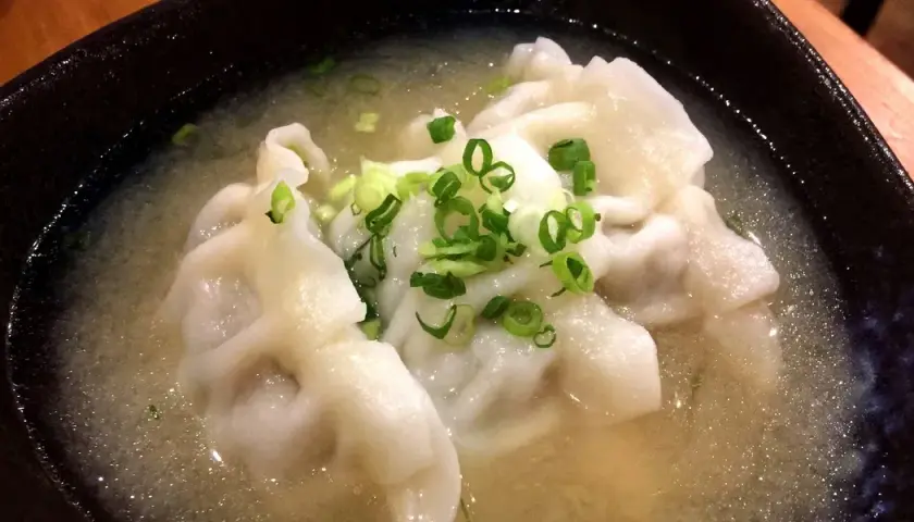 Zupa wonton chiński rosół na szczęście? Poznaj przepis!