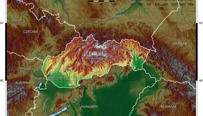 Mapa Słowacji z zaznaczonymi górami, w tym Tatrami i Gerlachowskim Szczytem. Kolory wskazują wysokość nad poziomem morza.