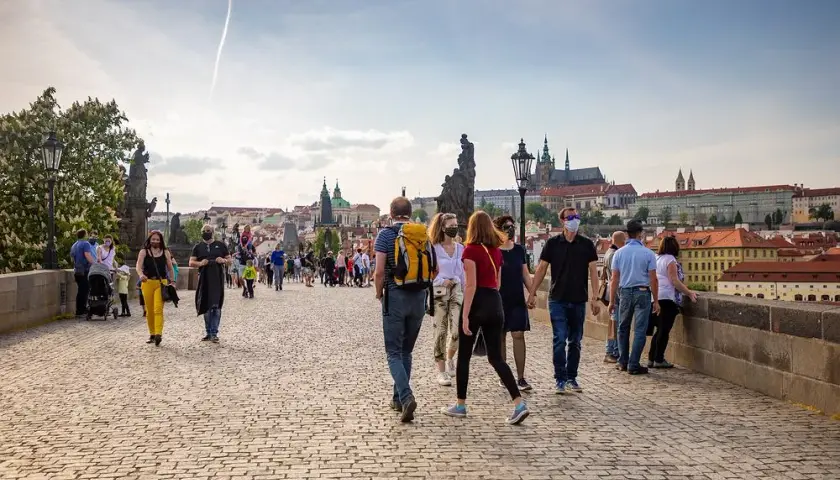 Czy w Czechach jest bezpiecznie? Odkryj zagrożenia dla turystów