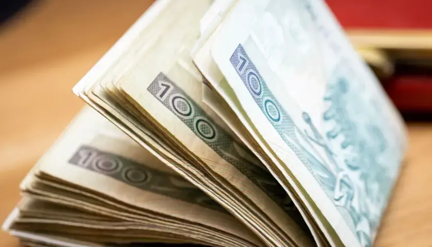 Dodatkowe pieniądze dla DPS 2026: Kiedy i ile dostaniesz?