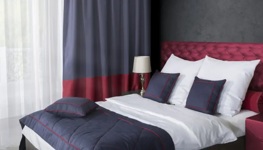 Jak pościelić łóżko w hotelu, aby wyglądało jak w luksusowym obiekcie