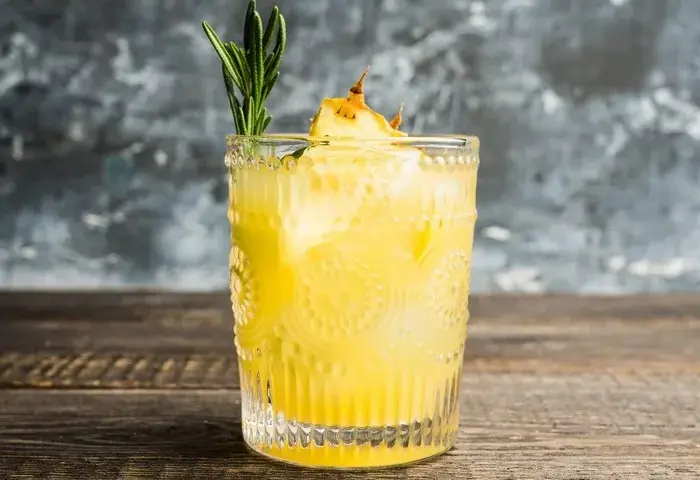 Pyszne drinki z martini: odkryj wyjątkowe przepisy na koktajle