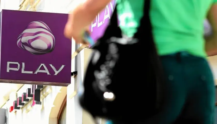 Czy można odstąpić od umowy zawartej w salonie Play? Sprawdź swoje prawa