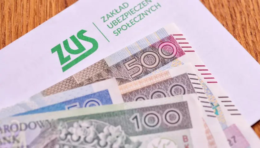 Kiedy wypłacane są emerytury? Poznaj terminy i uniknij opóźnień