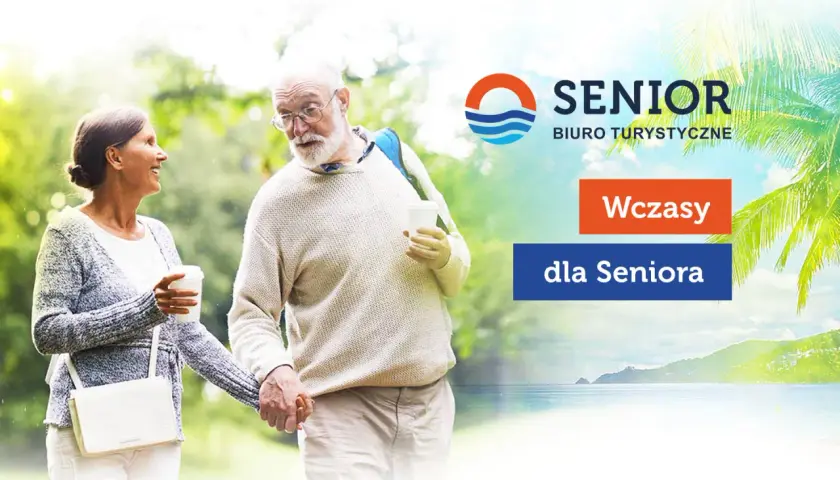 Szczęśliwi seniorzy cieszą się spacerem, planując wczasy dla emerytów z dojazdem. Biuro podróży Senior zaprasza na wymarzone wakacje.