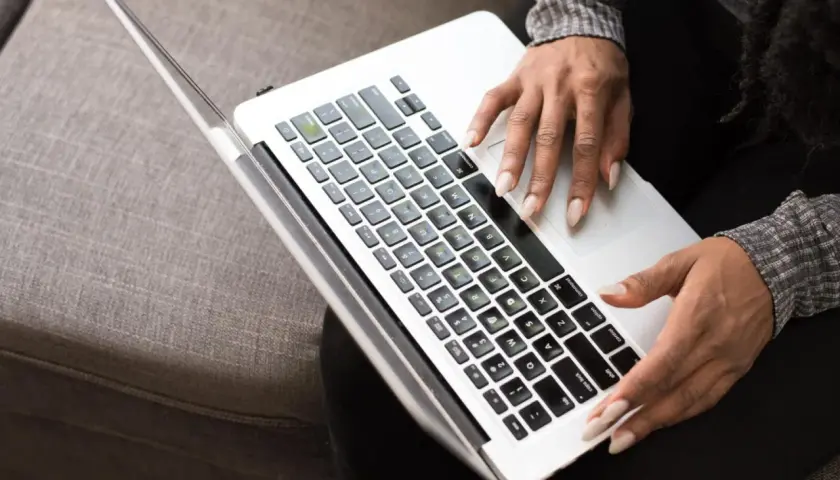 Jak włączyć myszkę w laptopie i uniknąć frustrujących problemów