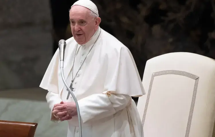 Ile lat ma papież Franciszek? Zaskakujące fakty o jego wieku i zdrowiu