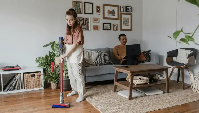 Jak opróżnić odkurzacz Dyson? Prosty poradnik dla każdego modelu