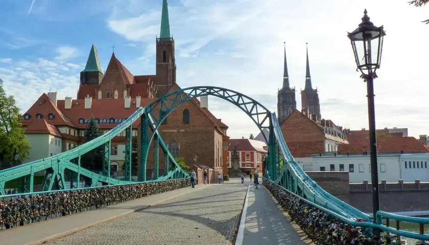 Wrocław co zwiedzić? Przewodnik po atrakcjach i krasnalach!