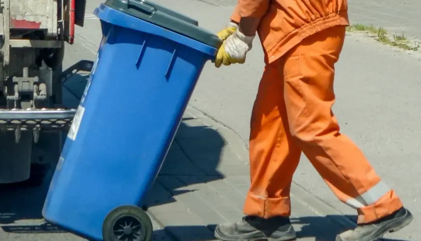 Zwolnienie z opłaty za śmieci: Kto i jak może zaoszczędzić?