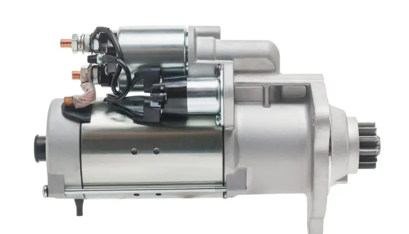 Motorino di avviamento auto, componente essenziale per l'accensione. Se rotto, i sintomi includono rumori strani o mancata accensione.