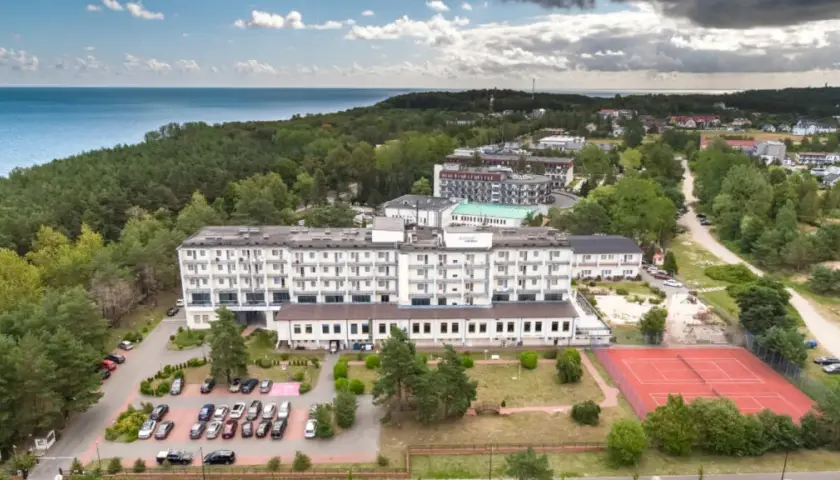 Ile gwiazdek ma hotel Primavera w Jastrzębiej Górze? Sprawdź teraz!