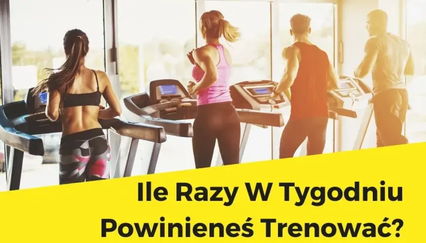 Ludzie ćwiczą na bieżniach, zastanawiając się, ile razy w tygodniu ćwiczyć, by osiągnąć najlepsze rezultaty.