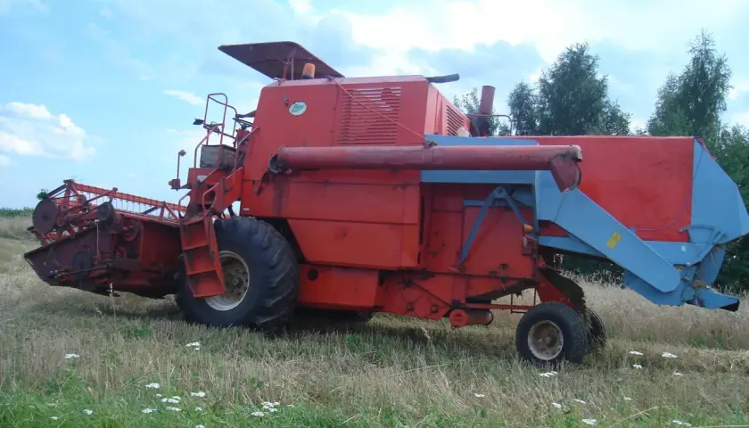 Ile wchodzi zboża do bizona z056? Sprawdź jego wydajność i możliwości
