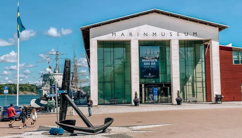 Karlskrona: Gdzie zjeść? Odkryj najlepsze smaki i widoki!