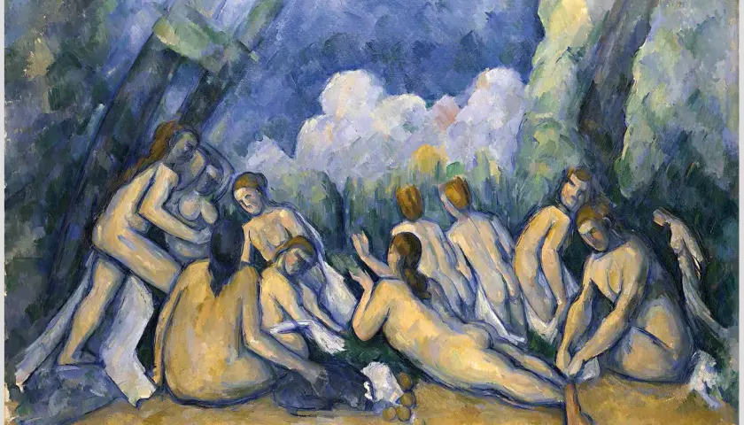 Die badenden Frauen entspannen sich in einer Waldlichtung. Ihre Körper sind in warmen Gelb- und kühlen Blautönen gemalt, umgeben von üppigem Grün.