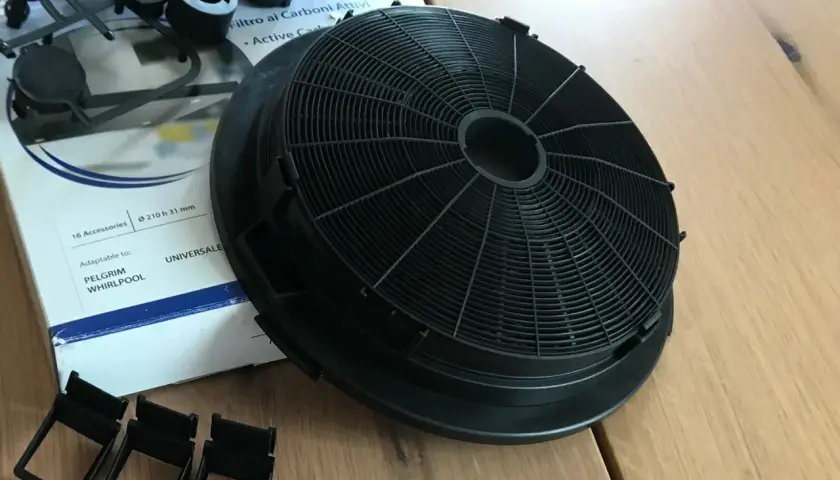 Jak wyczyścić filtr węglowy w okapie: skuteczne metody regeneracji