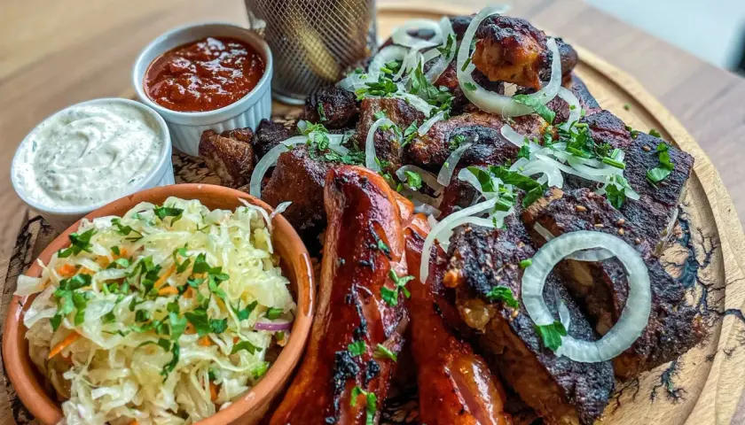Co zjeść w Gdyni: 10 najlepszych restauracji i dań lokalnych