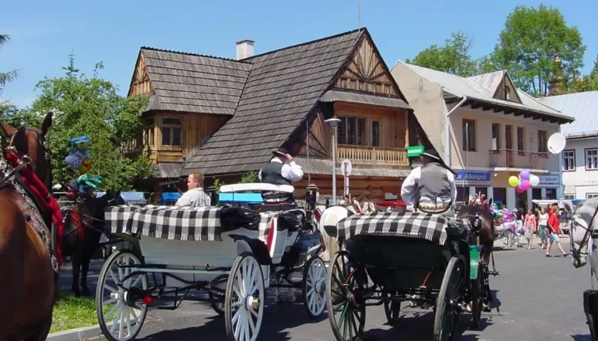 Najlepsze atrakcje w Poroninie, które musisz zobaczyć podczas wizyty