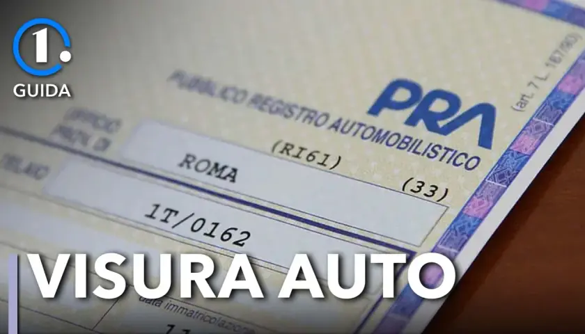 Documento di visura auto con dati del PRA, targa macchina e informazioni di immatricolazione.