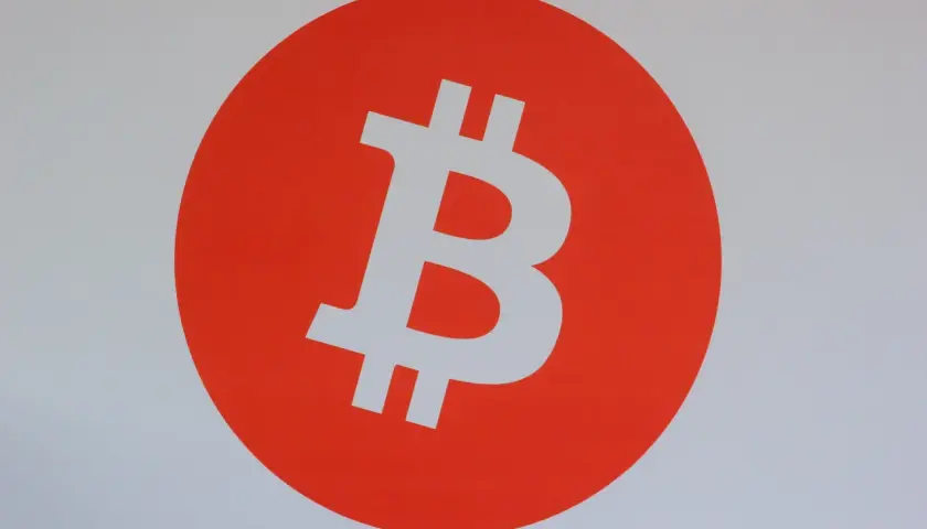 Czy kryptowaluty są legalne w Polsce? Poznaj ważne regulacje i ryzyka