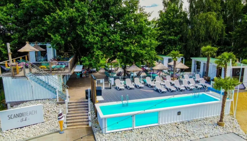 Ile kosztuje nocleg w Energylandii? Ceny, porady, oszczędności!