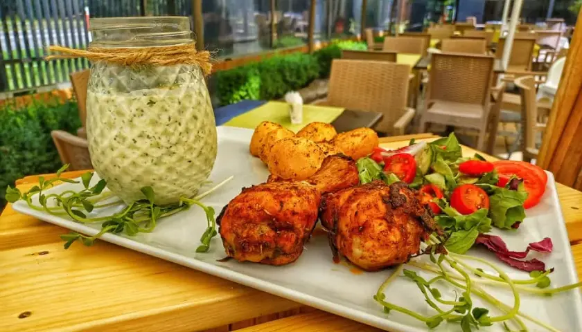 Najlepsze restauracje w Roztoczu i co warto spróbować podczas wizyty