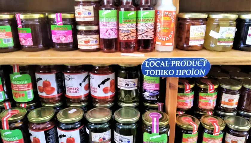 Co warto kupić na Korsyce? Unikalne smaki i pamiątki, które zachwycą