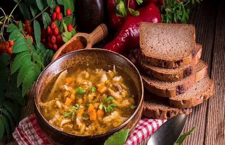 Flaki po węgiersku: Pikantne danie dla miłośników wyrazistych smaków