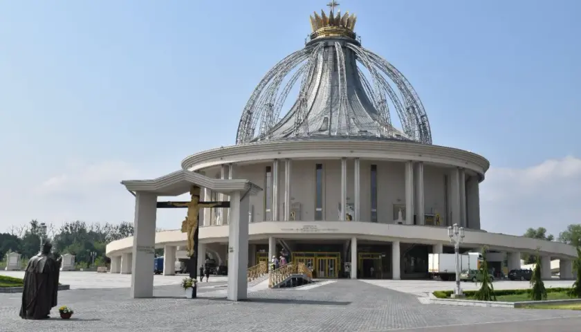Sanktuarium Toruń: historia, architektura i znaczenie dla społeczności