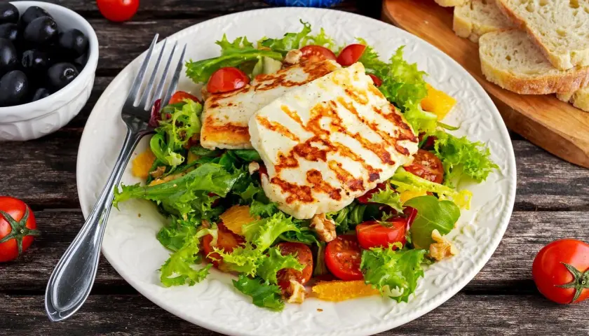 Najlepszy przepis na halloumi z grilla – prosto i pysznie