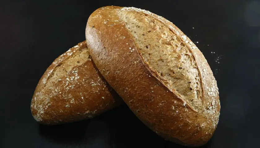 Chleb owsiany bezglutenowy: Jak upiec, gdzie kupić? Pełny poradnik