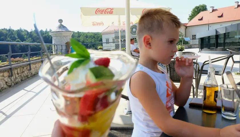 Ojców gdzie zjeść – najlepsze miejsca na posiłek w sercu parku
