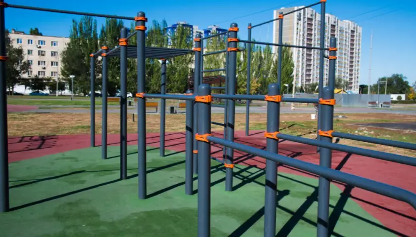 Parque calistenia pro: calidad y adaptaciones para todos los usuarios