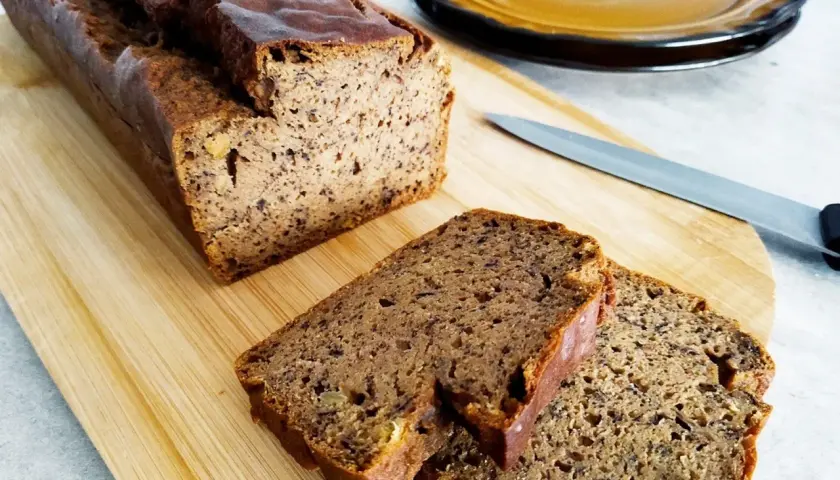 Bezglutenowy chleb bananowy: wilgotny, bez zakalca sprawdzony przepis
