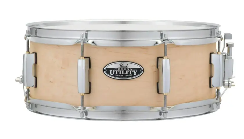 Jasny werbel Pearl Modern Utility. To instrument perkusyjny, który nadaje rytm.
