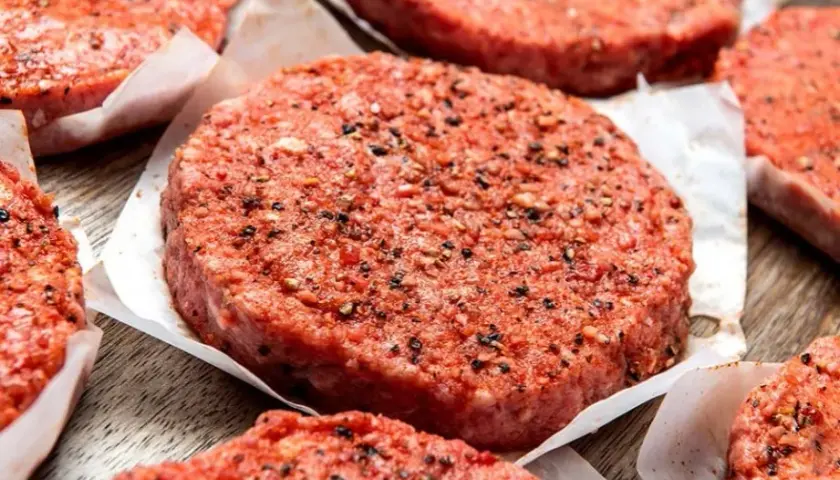 Jak zrobić kotlety na hamburgera, które zachwycą smakiem i soczystością